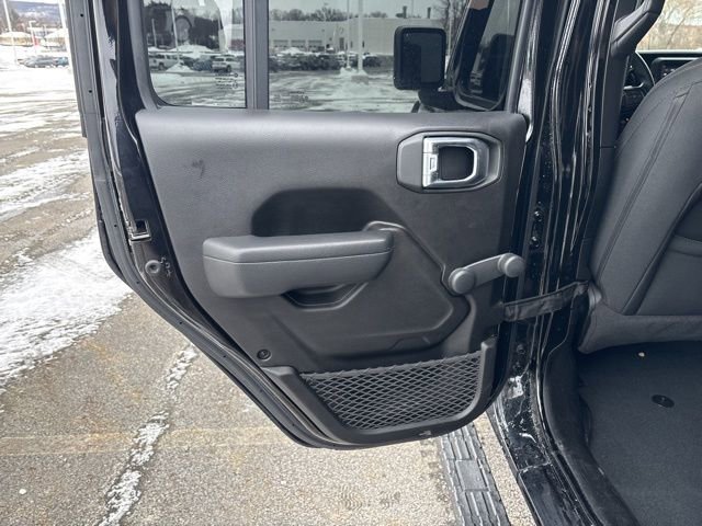 Used 2022 Jeep Wrangler Unlimited Willys image 17