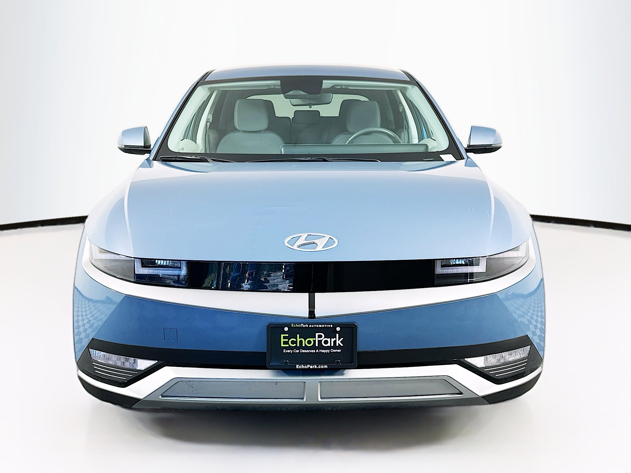 Used 2024 Hyundai Ioniq 5 SE image 2