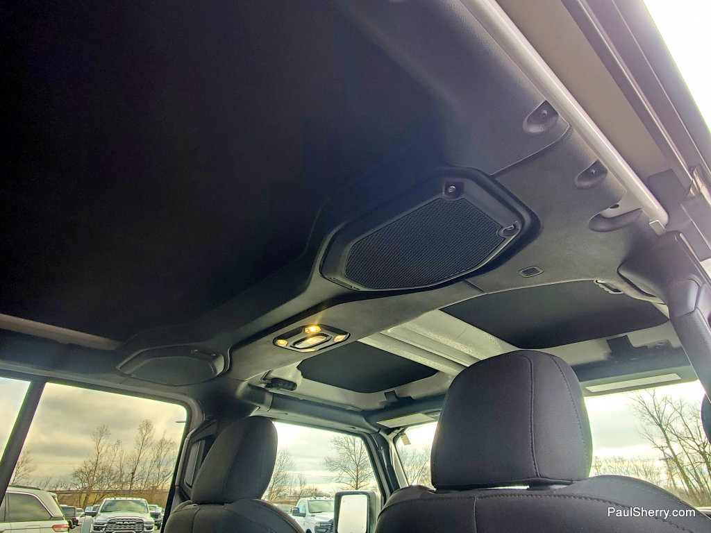 Used 2021 Jeep Wrangler Unlimited Sahara image 40