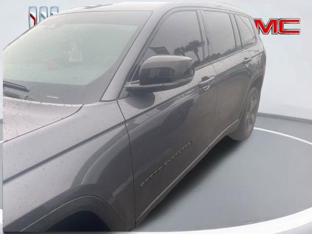 Used 2025 Jeep Grand Cherokee L Altitude RWD image 2