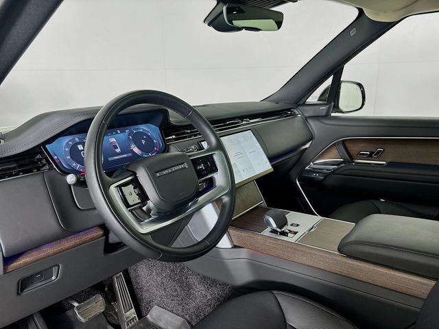 New 2025 Land Rover Range Rover Long Wheelbase SE AWD/4WD image 9