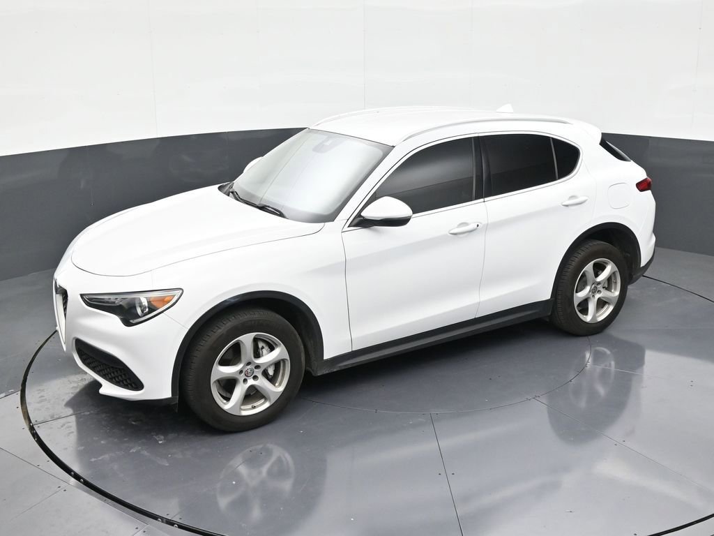 Used 2020 Alfa Romeo Stelvio Base image 12