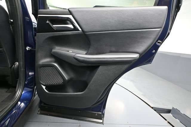 Used 2024 Mitsubishi Outlander SE AWD/4WD image 35