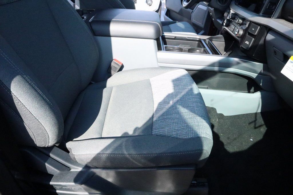 New 2026 Ford F250 XLT w/ XLT Premium Package image 12