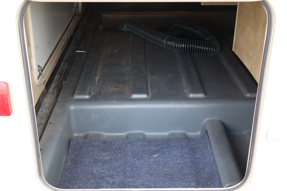 Used 2015 Ford E-450 and Econoline 450 Super Duty w/ Motorhome Prep Package image 15