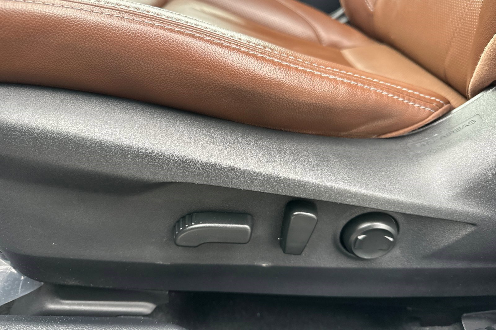 Used 2020 Subaru Outback Touring w/ Popular Package #2 image 14