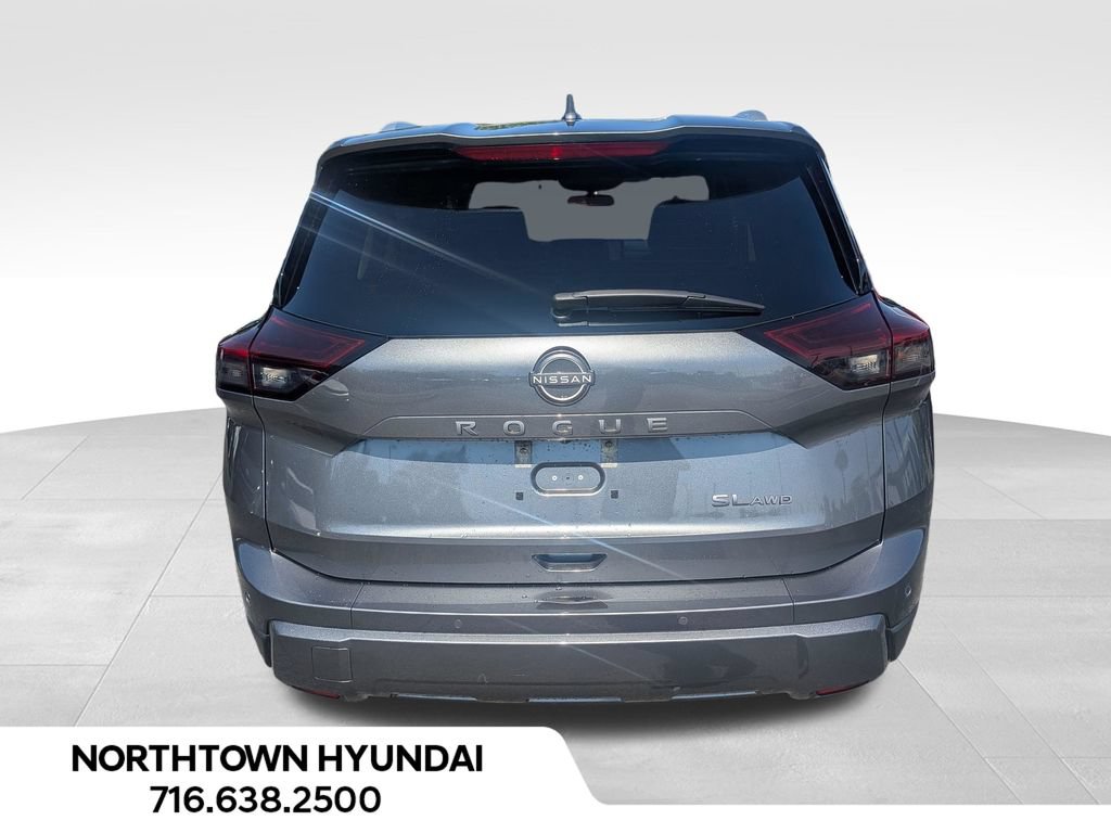 Used 2026 Nissan Rogue SL AWD/4WD image 19