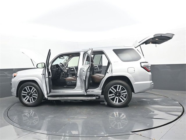 Used 2022 Toyota 4Runner Limited image 33
