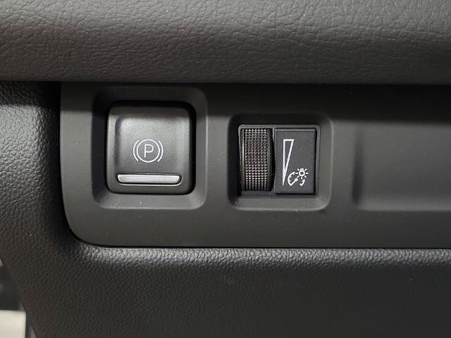 Used 2024 Cadillac XT4 Sport FWD image 37