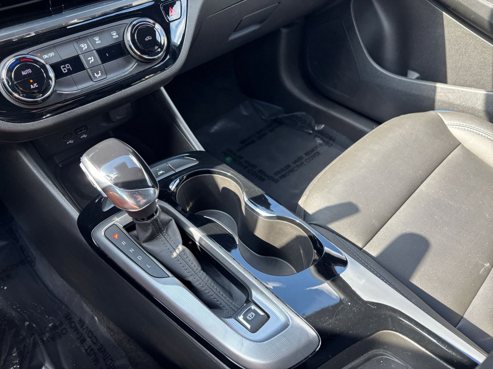 Used 2025 Buick Envista Sport Touring FWD image 41