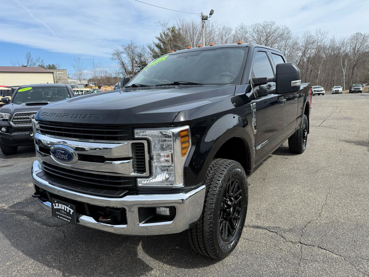 Used 2019 Ford F250 XLT w/ XLT Value Package image 2