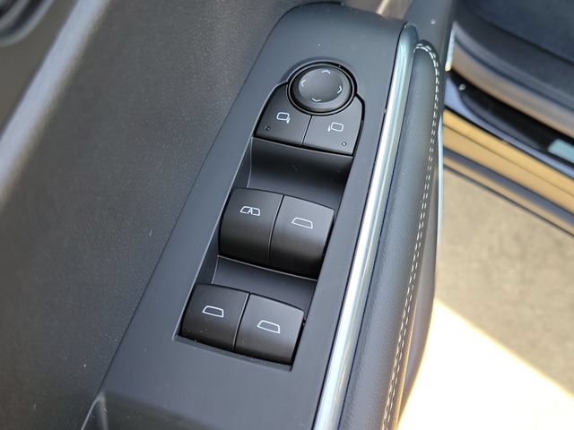 Used 2026 GMC Acadia Elevation w/ Elevation Premium Package FWD image 20