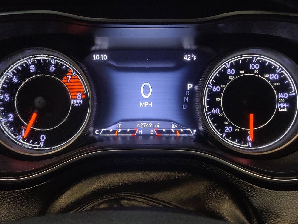 Used 2019 Jeep Cherokee Limited image 23