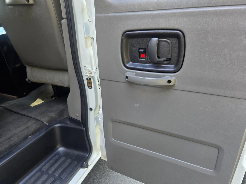 Used 2013 Chevrolet Express 2500 LT w/ LT Preferred Equipment Group RWD image 22