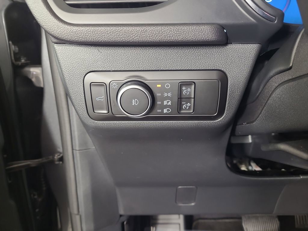 Used 2026 Ford Escape Platinum w/ Premium Technology Package AWD/4WD image 13
