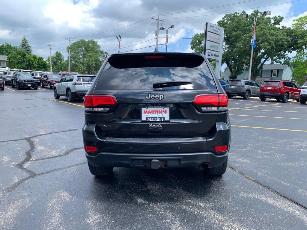 Used 2016 Jeep Grand Cherokee Laredo 75th Anniversary AWD/4WD image 6