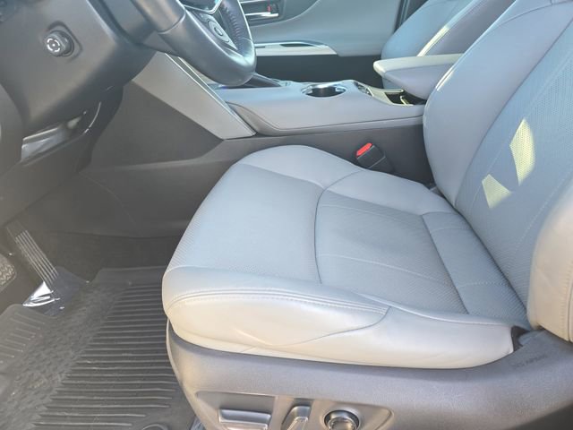 Used 2021 Toyota Venza Limited w/ Advanced Technology Package image 32