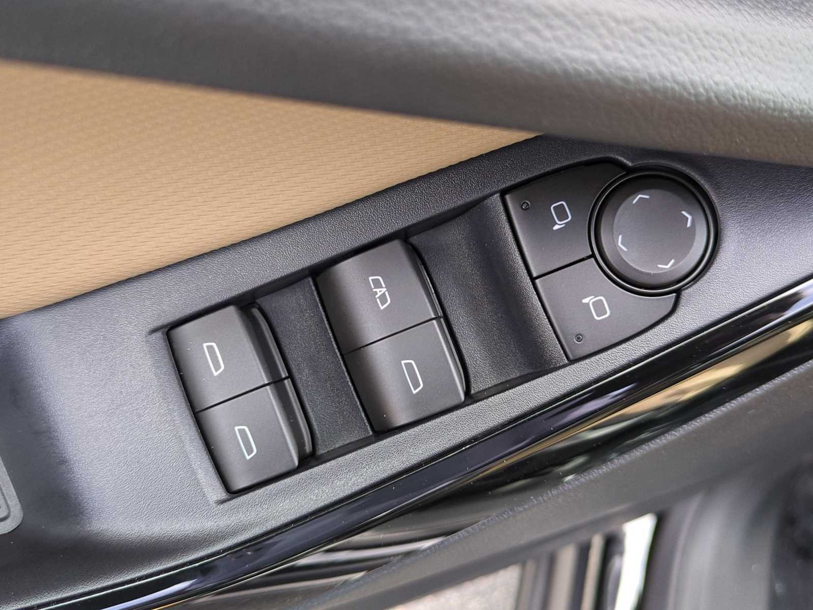 New 2026 Chevrolet Equinox ACTIV FWD image 11