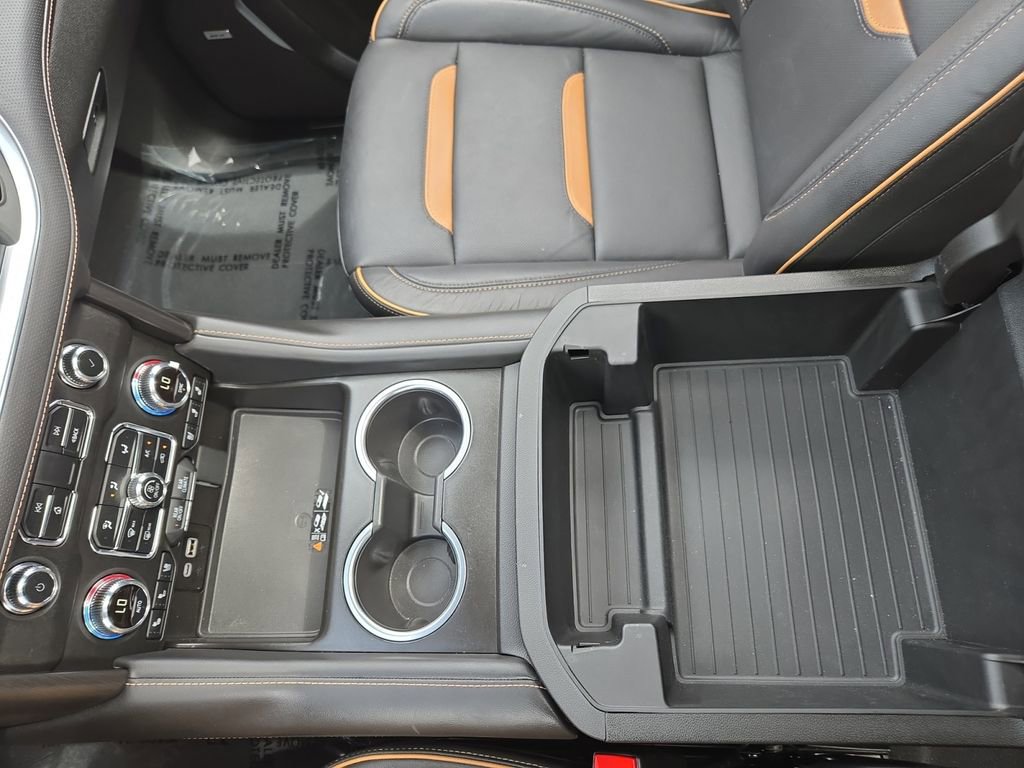 Used 2024 GMC Yukon AT4 w/ AT4 Premium Package image 30