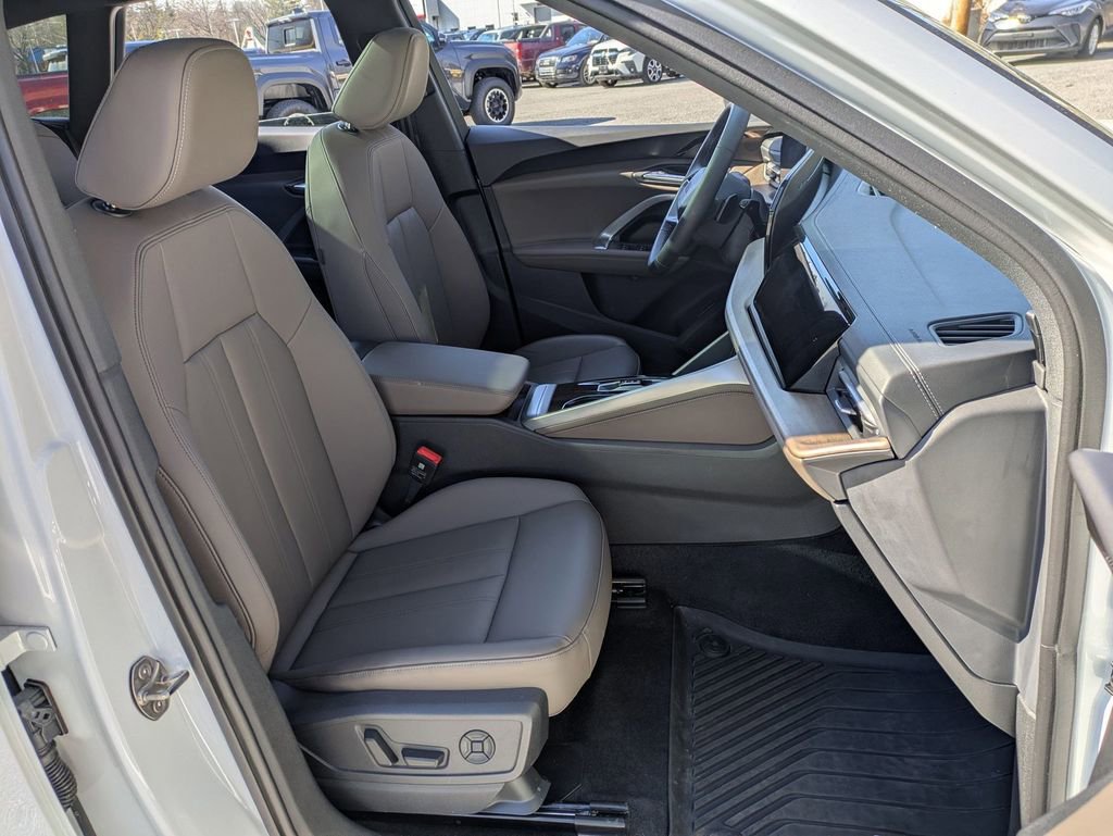 Certified 2025 Audi Q5 Premium w/ Convenience Package AWD/4WD image 23