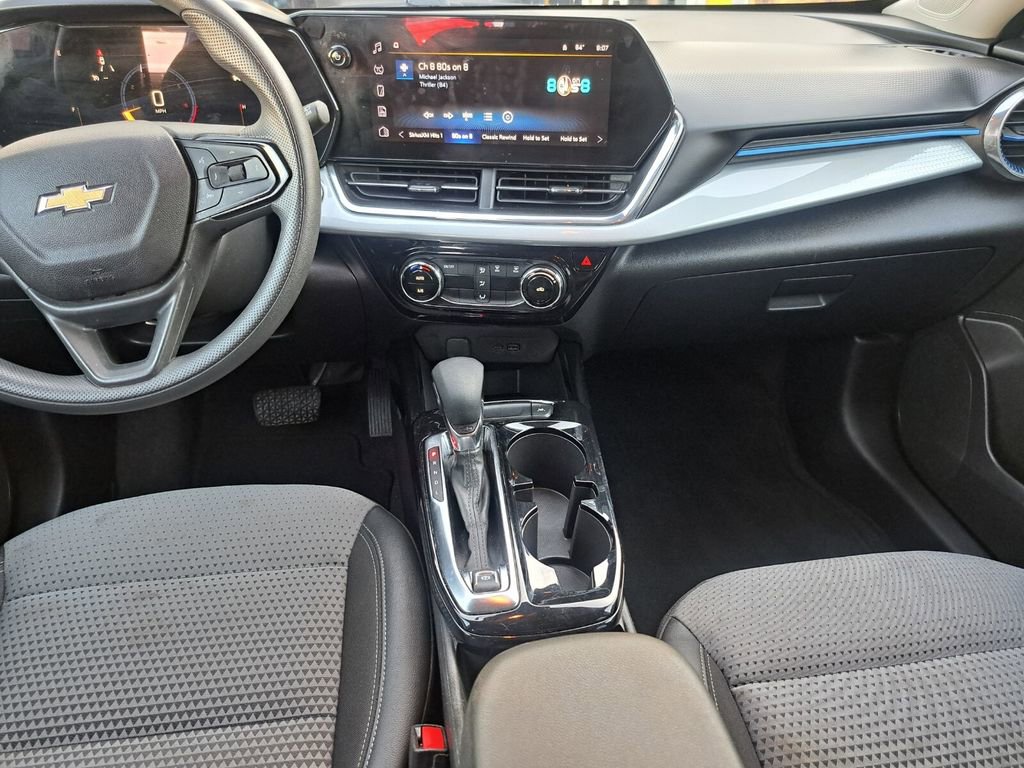 Used 2025 Chevrolet Trax LT image 20