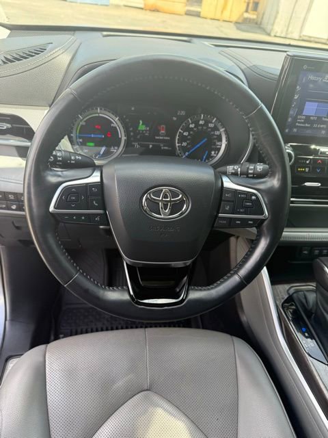 Certified 2021 Toyota Highlander Platinum AWD/4WD image 18