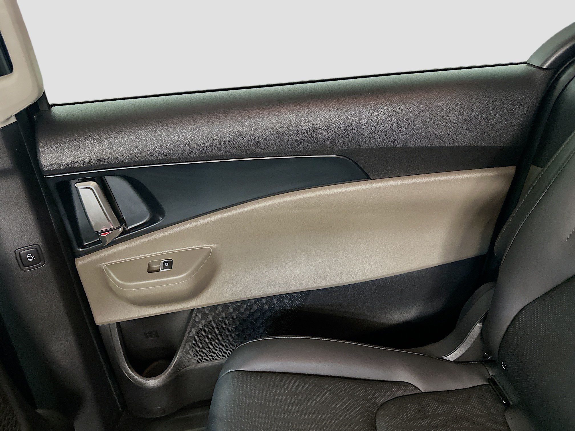 Used 2026 Kia Carnival FWD image 32