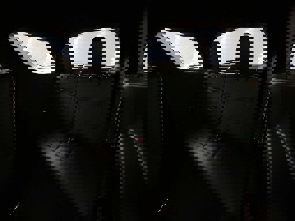 Used 2025 Ford Explorer ST-Line image 18