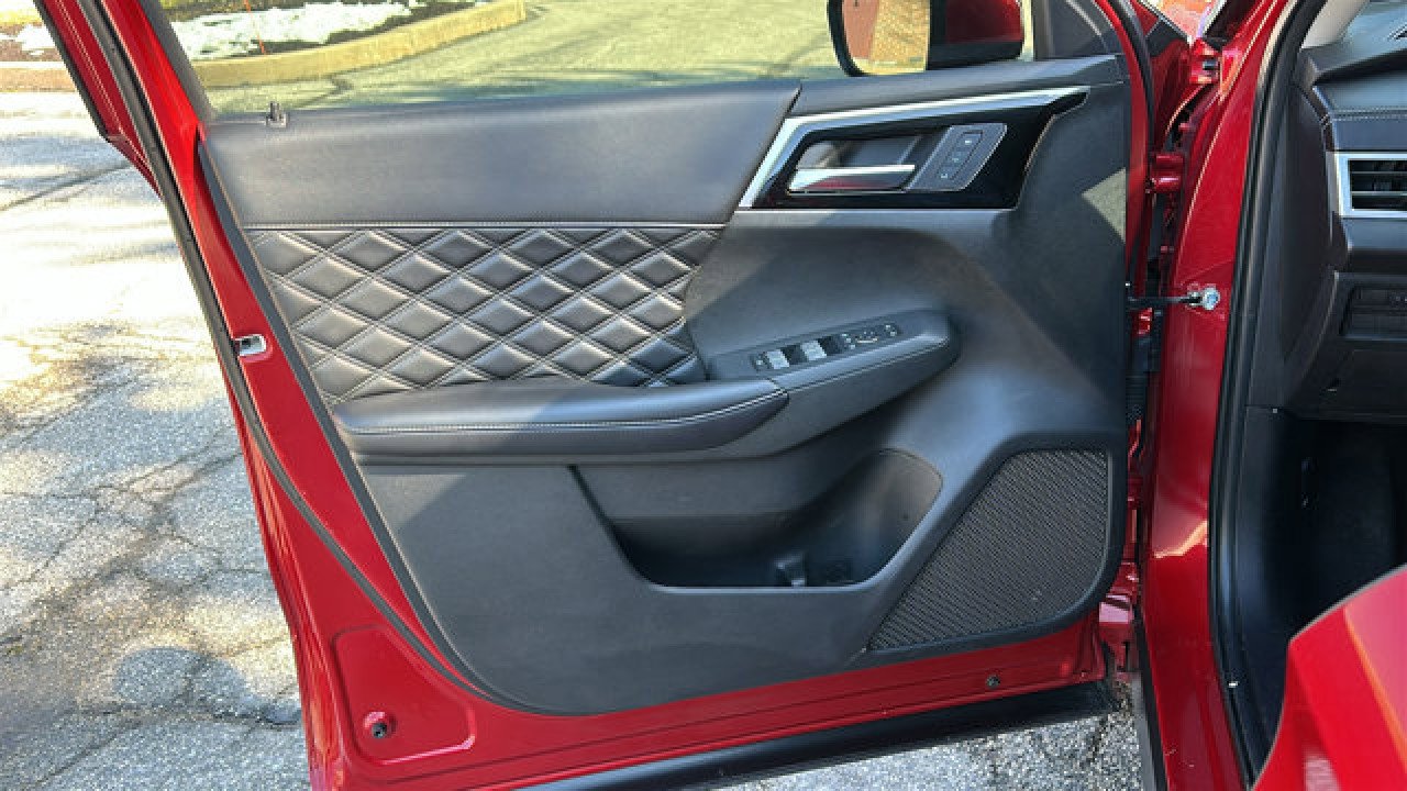 Used 2022 Mitsubishi Outlander SEL image 14