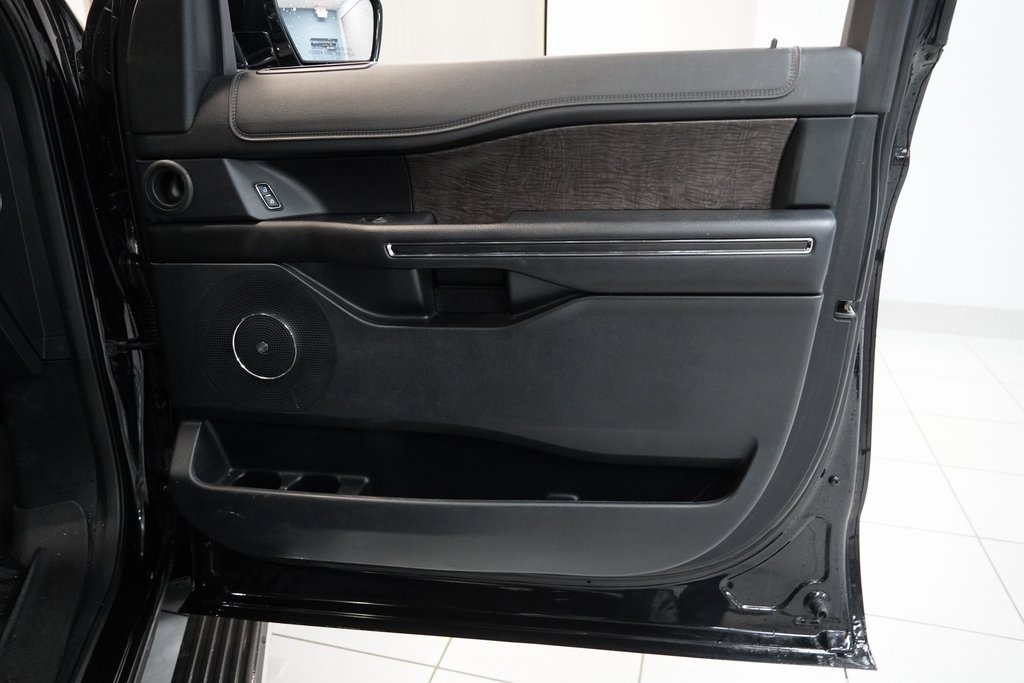 Used 2021 Ford Expedition Max Limited image 35