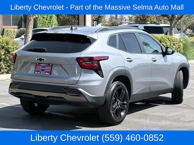 Used 2025 Chevrolet Trax ACTIV w/ Driver Confidence Package FWD image 5