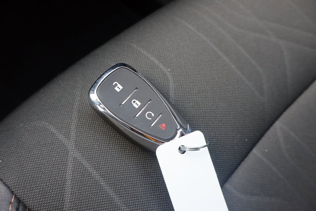 Used 2022 Chevrolet Trax LT w/ LT Convenience Package image 32