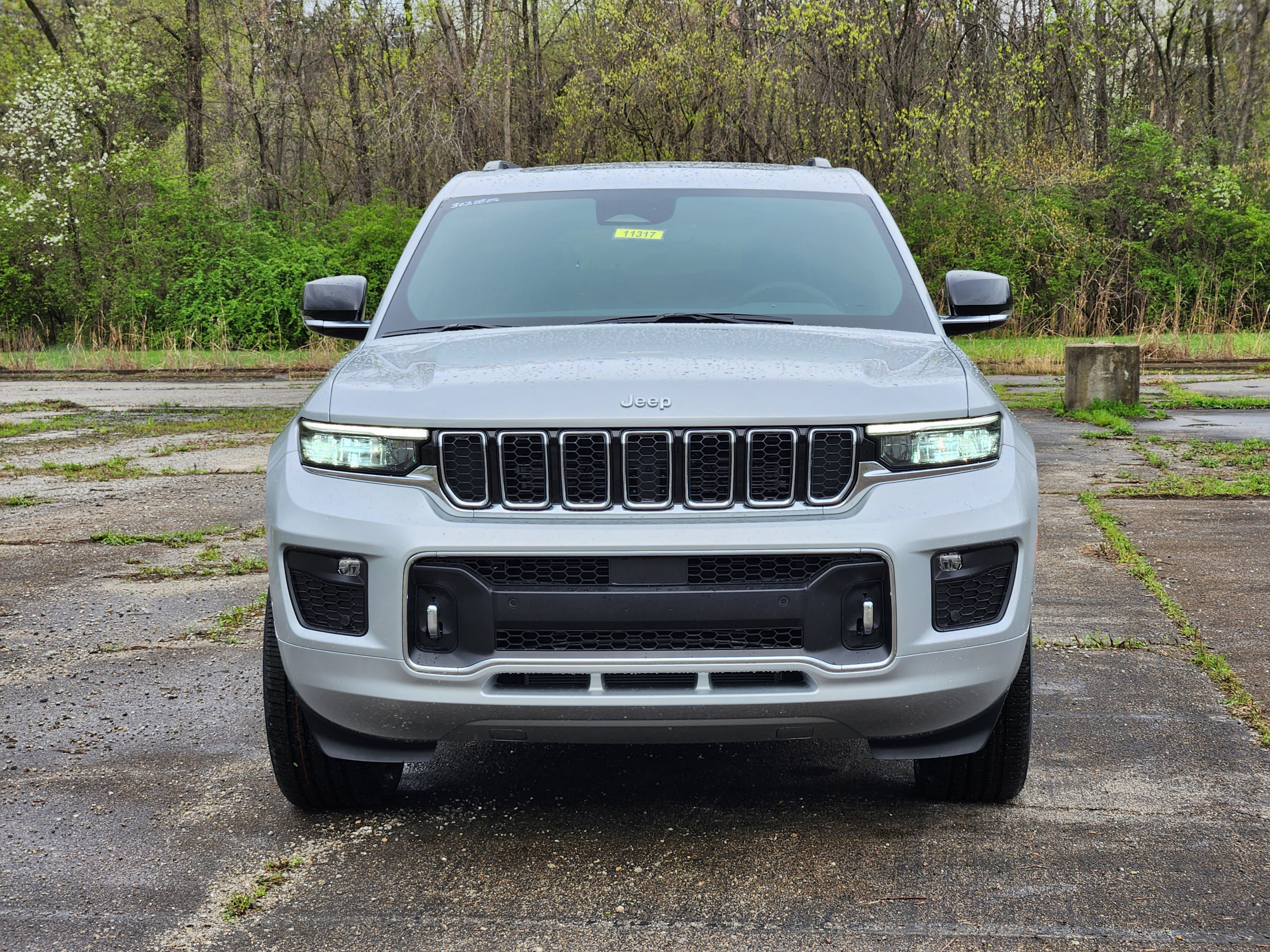 New 2025 Jeep Grand Cherokee L Overland AWD/4WD image 17