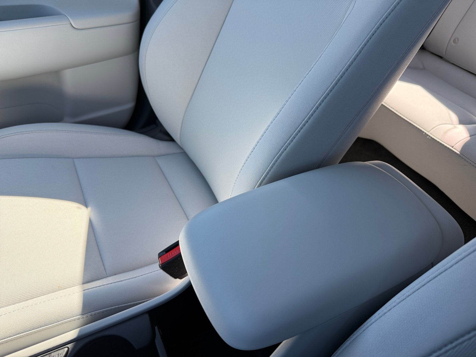 Certified 2025 Hyundai Kona SE FWD image 14
