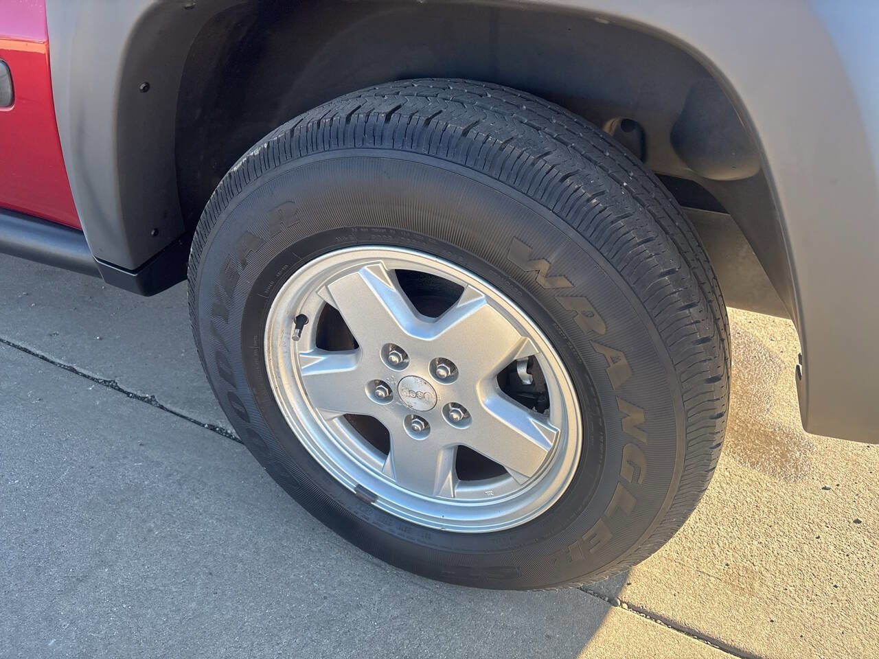 Used 2006 Jeep Liberty Sport image 7