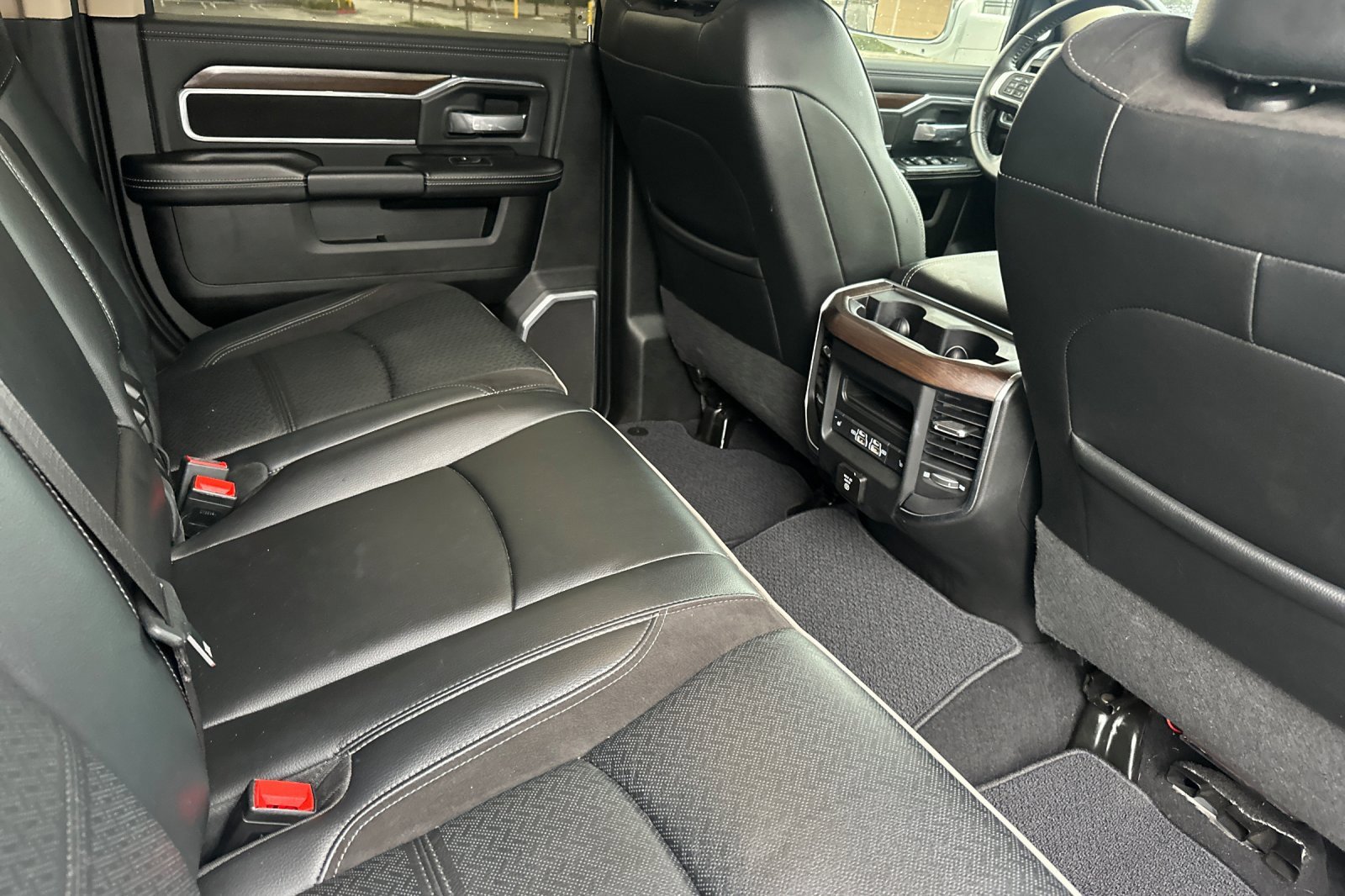 Used 2022 RAM 3500 Laramie image 18