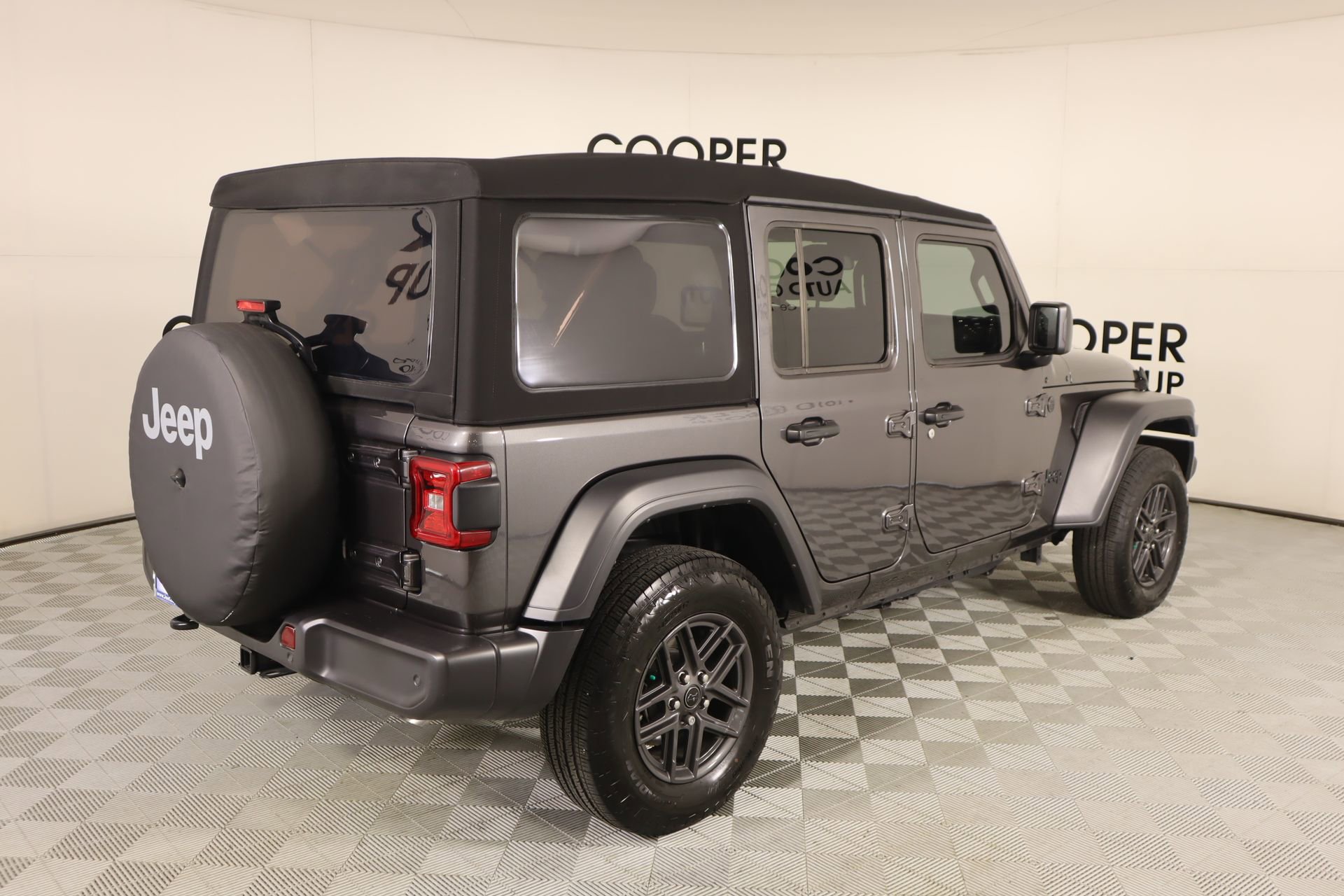 Used 2024 Jeep Wrangler Sport S image 20