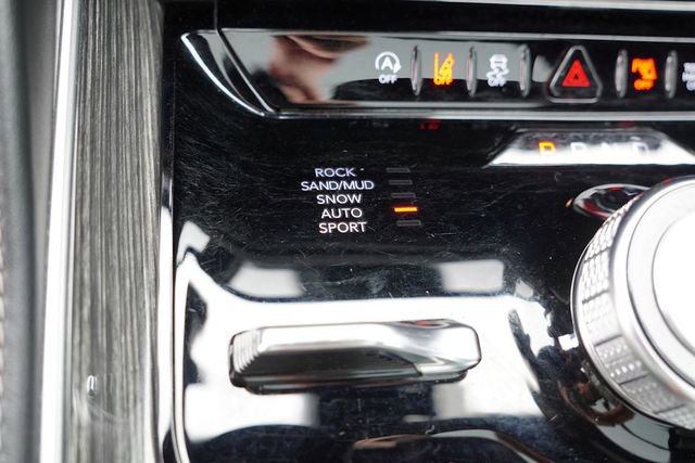 Used 2022 Jeep Wagoneer Series III w/ Premium Group I image 36