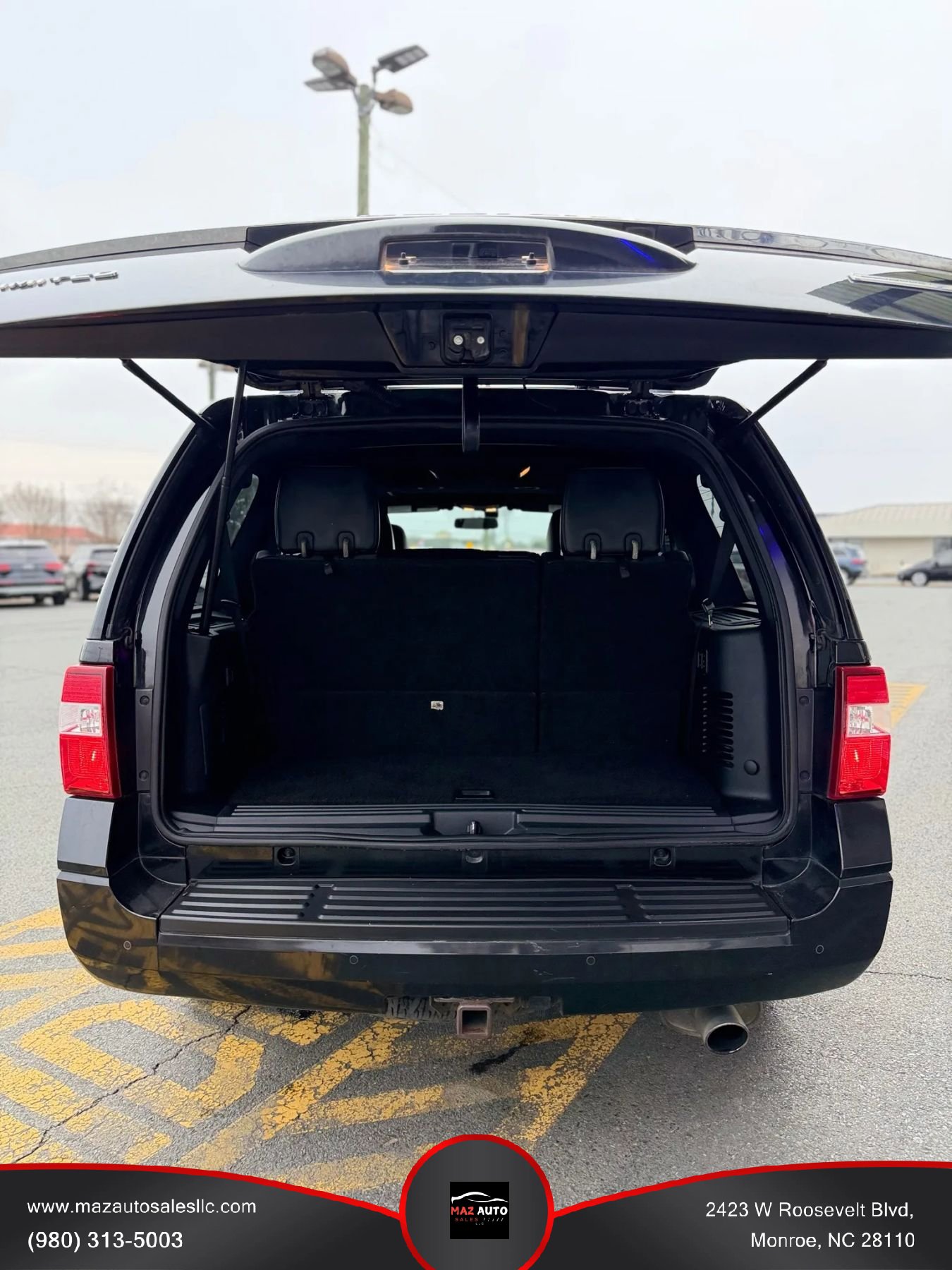 Used 2015 Ford Expedition Limited w/ Equipment Group 301A RWD image 15