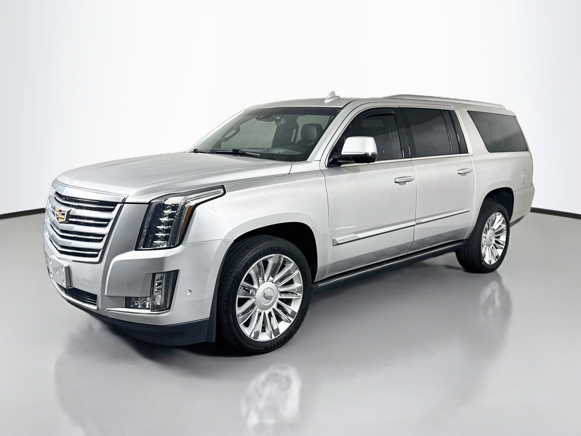 Used 2020 Cadillac Escalade ESV Platinum AWD/4WD image 4