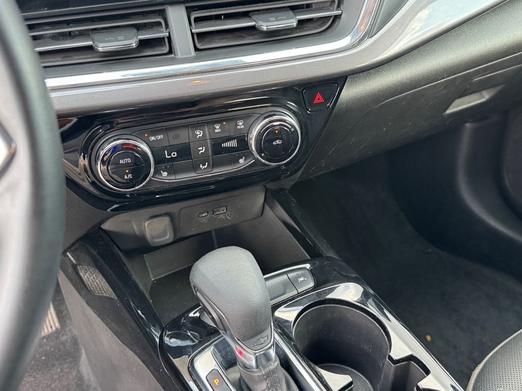Used 2025 Chevrolet Trax ACTIV FWD image 27