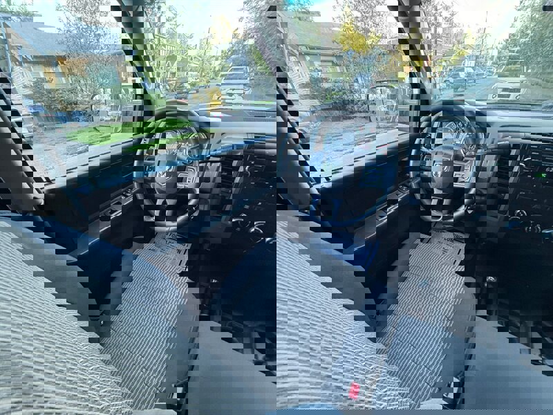 Used 2012 RAM 3500 ST w/ Chrome Appearance Group image 18