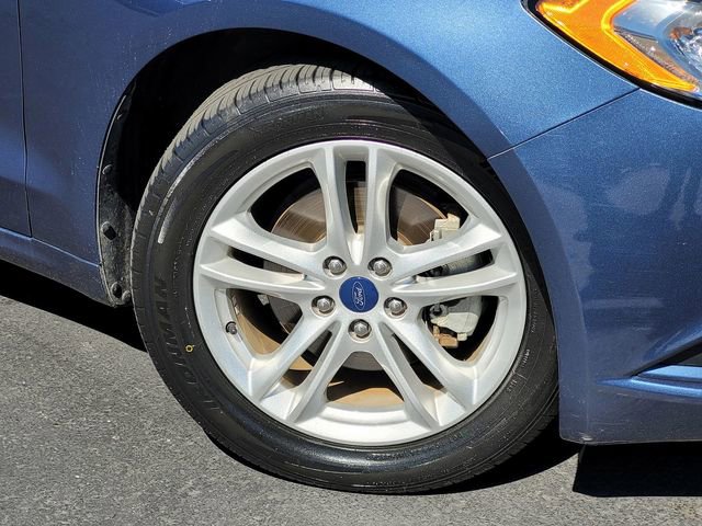 Used 2018 Ford Fusion SE image 12