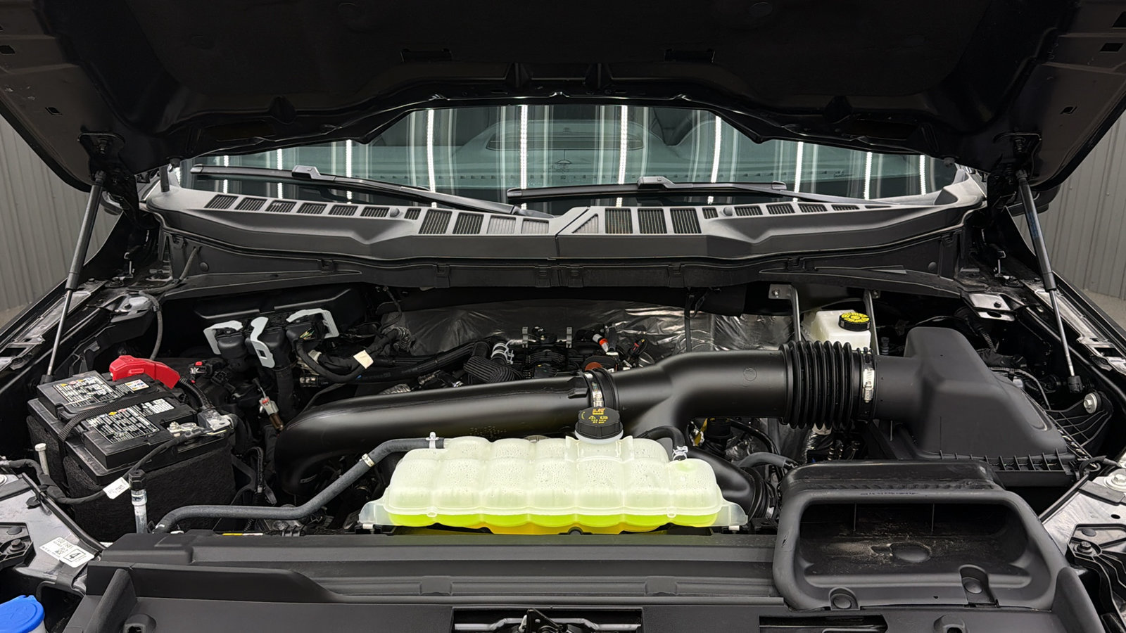 Used 2026 Ford F150 Lariat AWD/4WD image 19