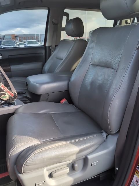 Used 2013 Toyota Tundra Platinum image 11