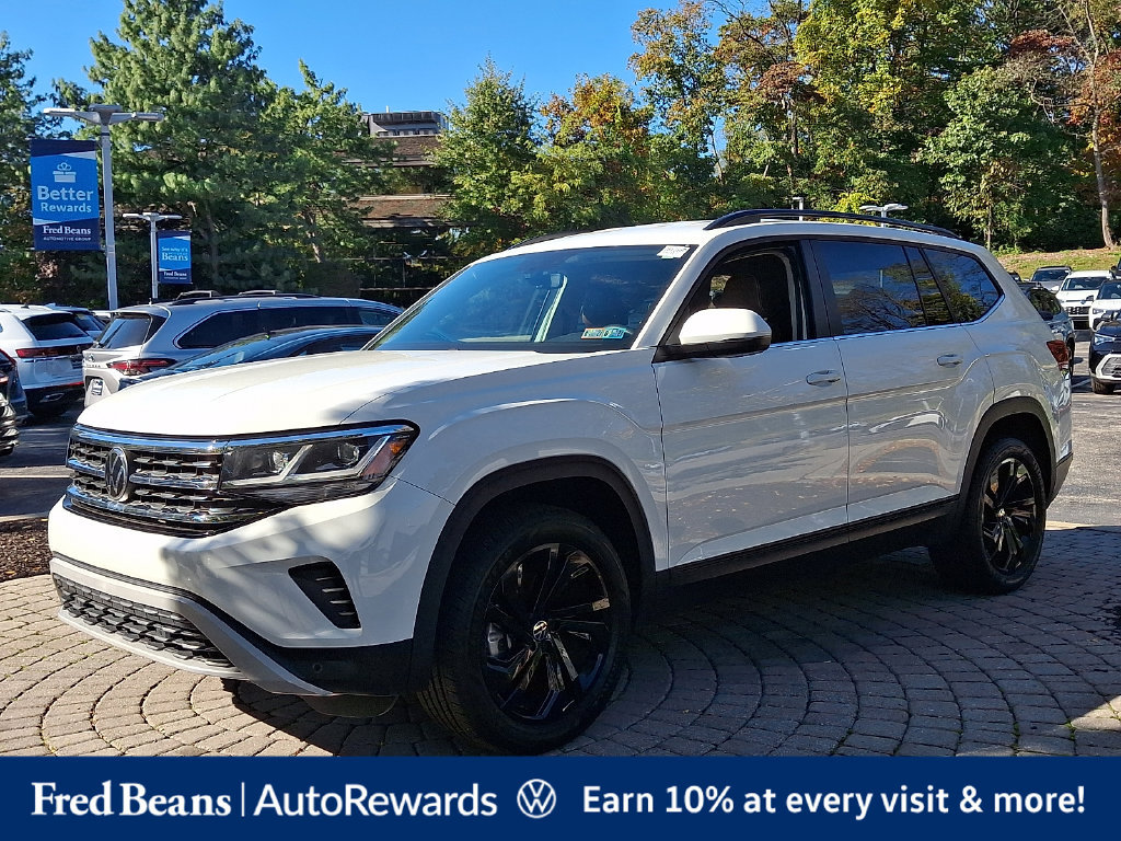 Certified 2023 Volkswagen Atlas SE w/ Black Wheel Package AWD/4WD image 3