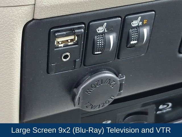 Used 2015 Toyota Sienna XLE Premium FWD image 16