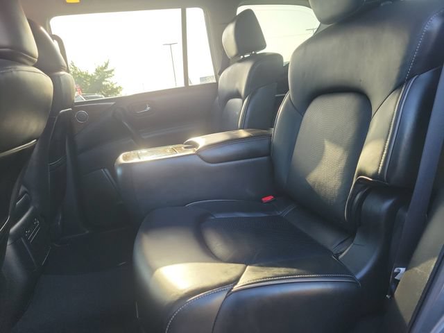 Used 2016 INFINITI QX80 4WD w/ Driver's Assistance Package image 28