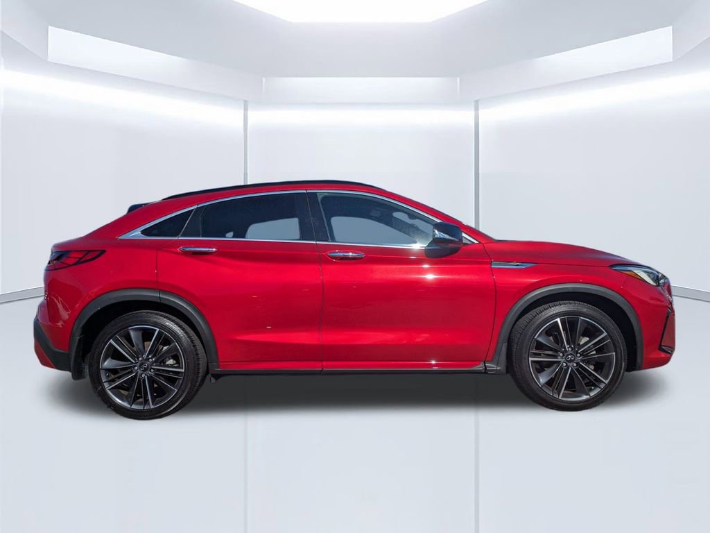 Certified 2025 INFINITI QX55 Essential image 3