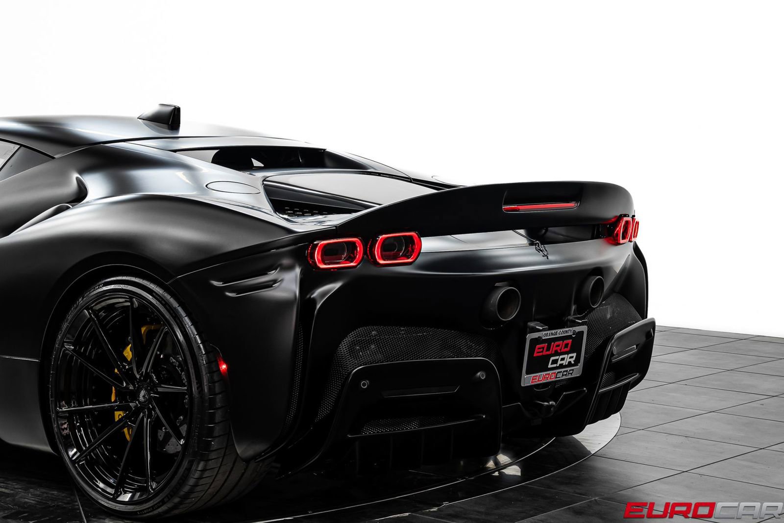 Used 2021 Ferrari SF90 Stradale AWD/4WD image 15